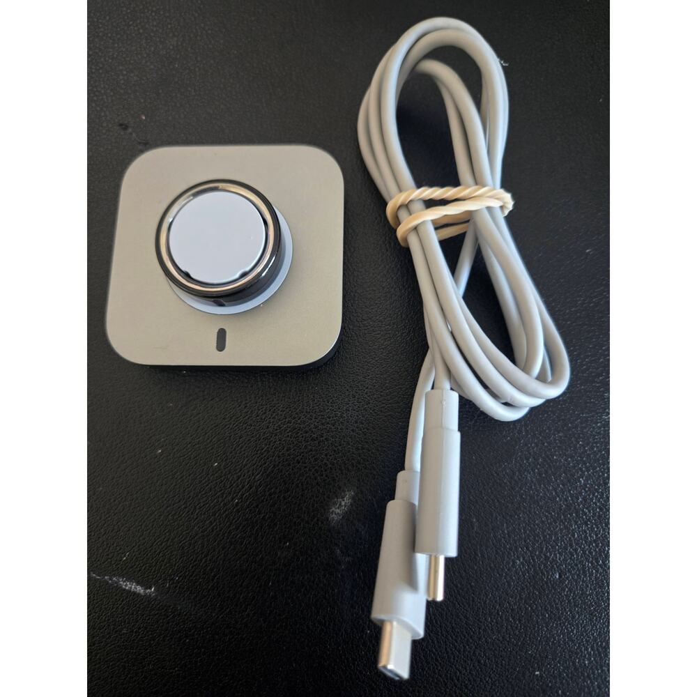 Oura Gen 4 Size 10 Black w/ Charger & Cable